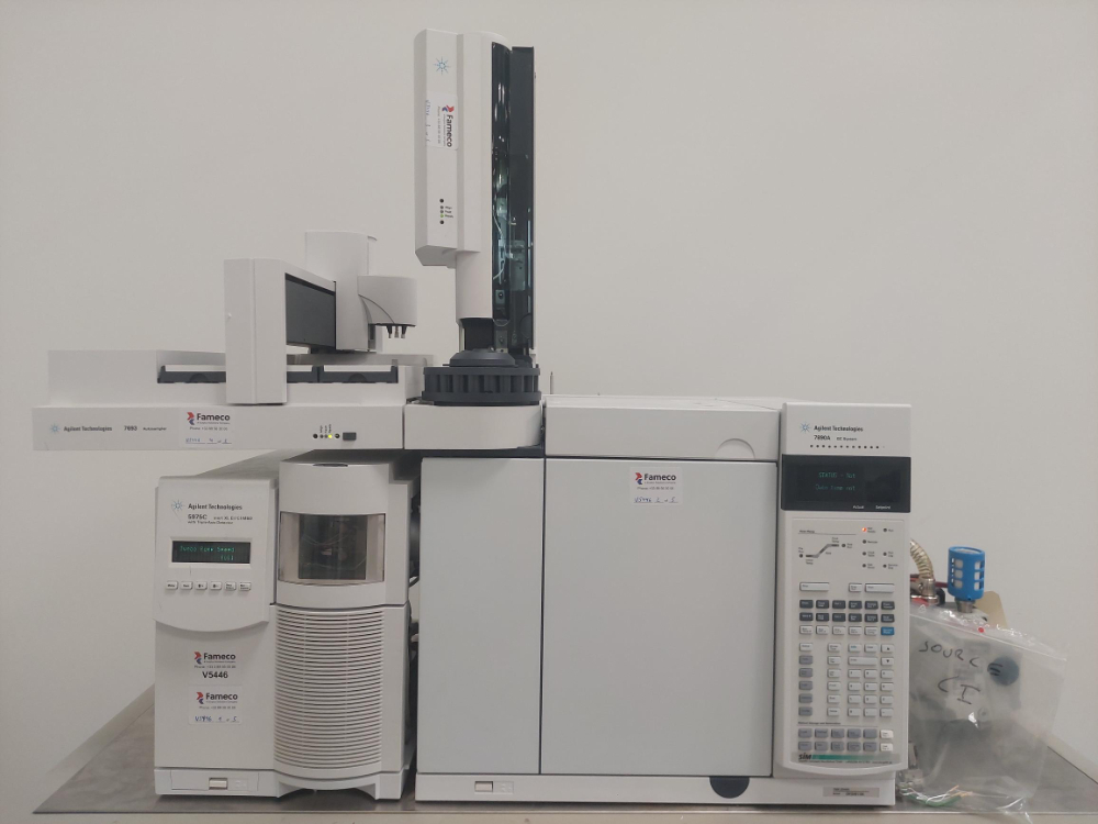 Image of Agilent Technologies 5975C XL EI/CI TAD GC/MS with 7890A GC SSL COC / Sampler and roughing pump